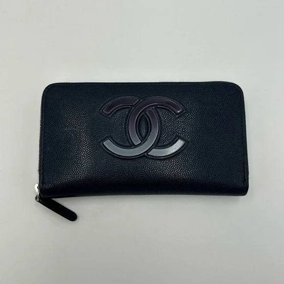 (SOLD) Chanel Medium Blue Leather Zip Wallet (2760****) - Picture 2 of 14